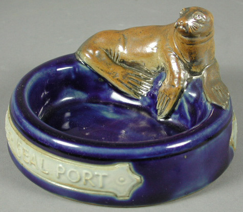 A Royal Doulton Lambeth bibelot