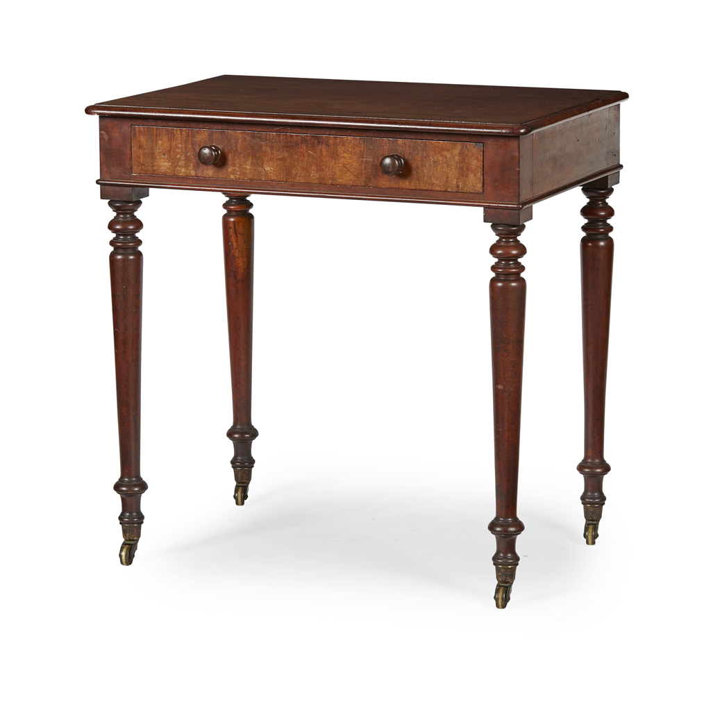LATE GEORGIAN MAHOGANY CHAMBER TABLE, IN THE MANNER OF GILLOWS