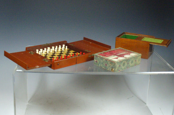 A miniature travelling chess set