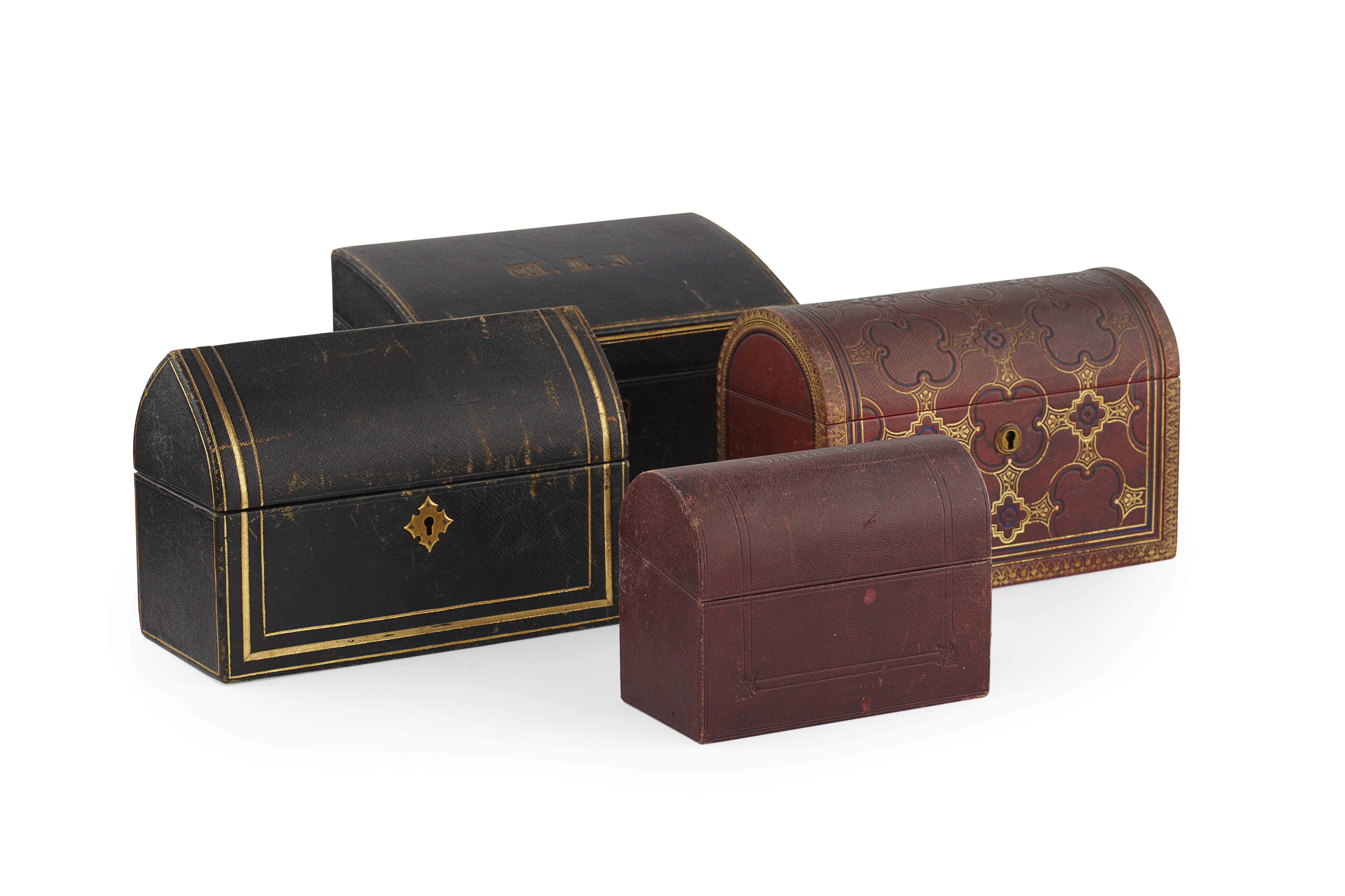 BLACK LEATHER STATIONERY BOX