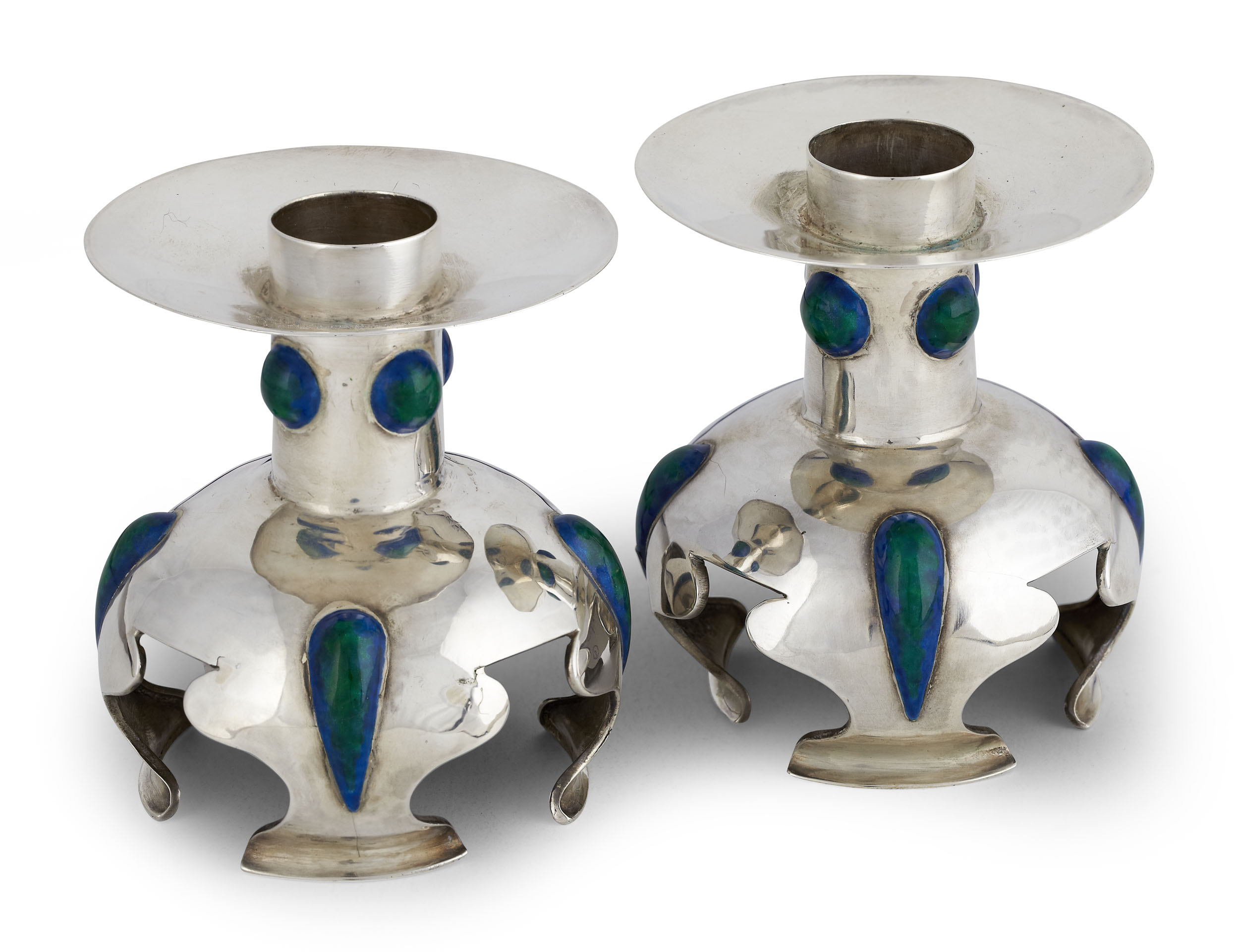 ATTRIBUTED TO WILLIAM HUTTON & SONS, LONDON