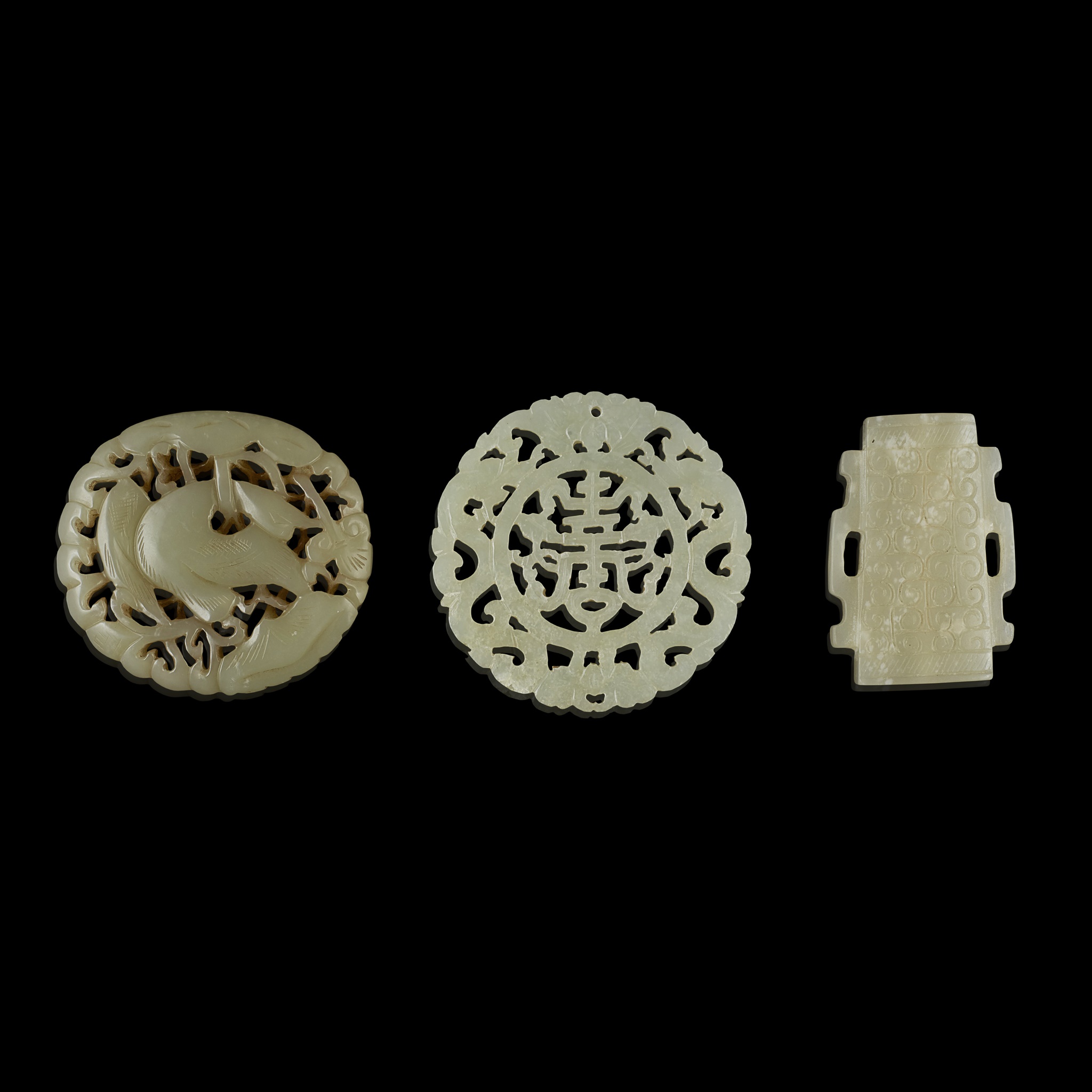 COLLECTION OF THREE JADE PIECES