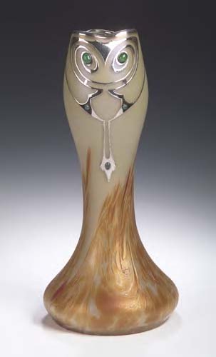 A Loetz iridescent glass vase,