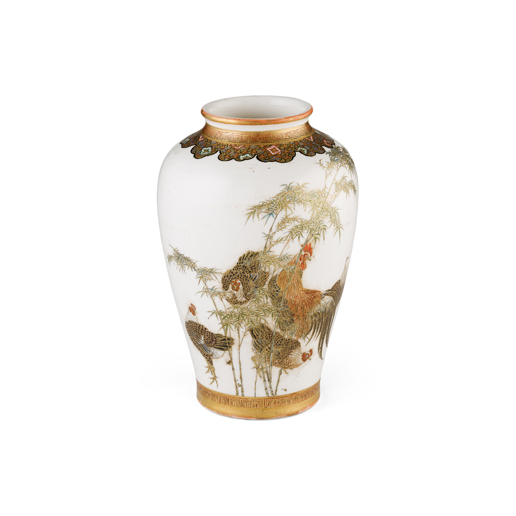 FINE SATSUMA 'CHICKEN' VASE
