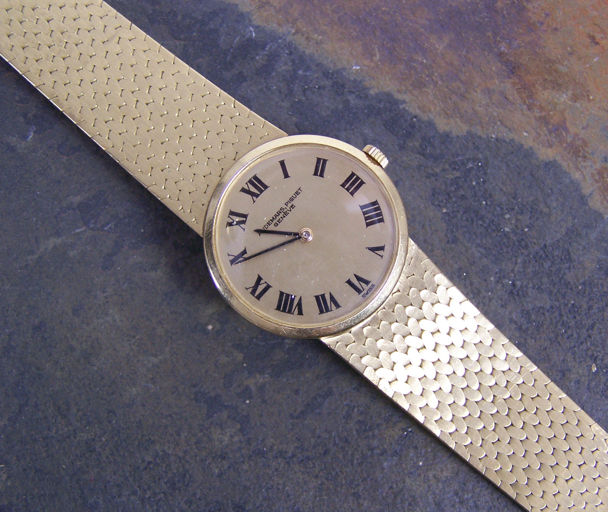 Audemars, Piguet - a 1970's 18ct gold lady's wristwatch,