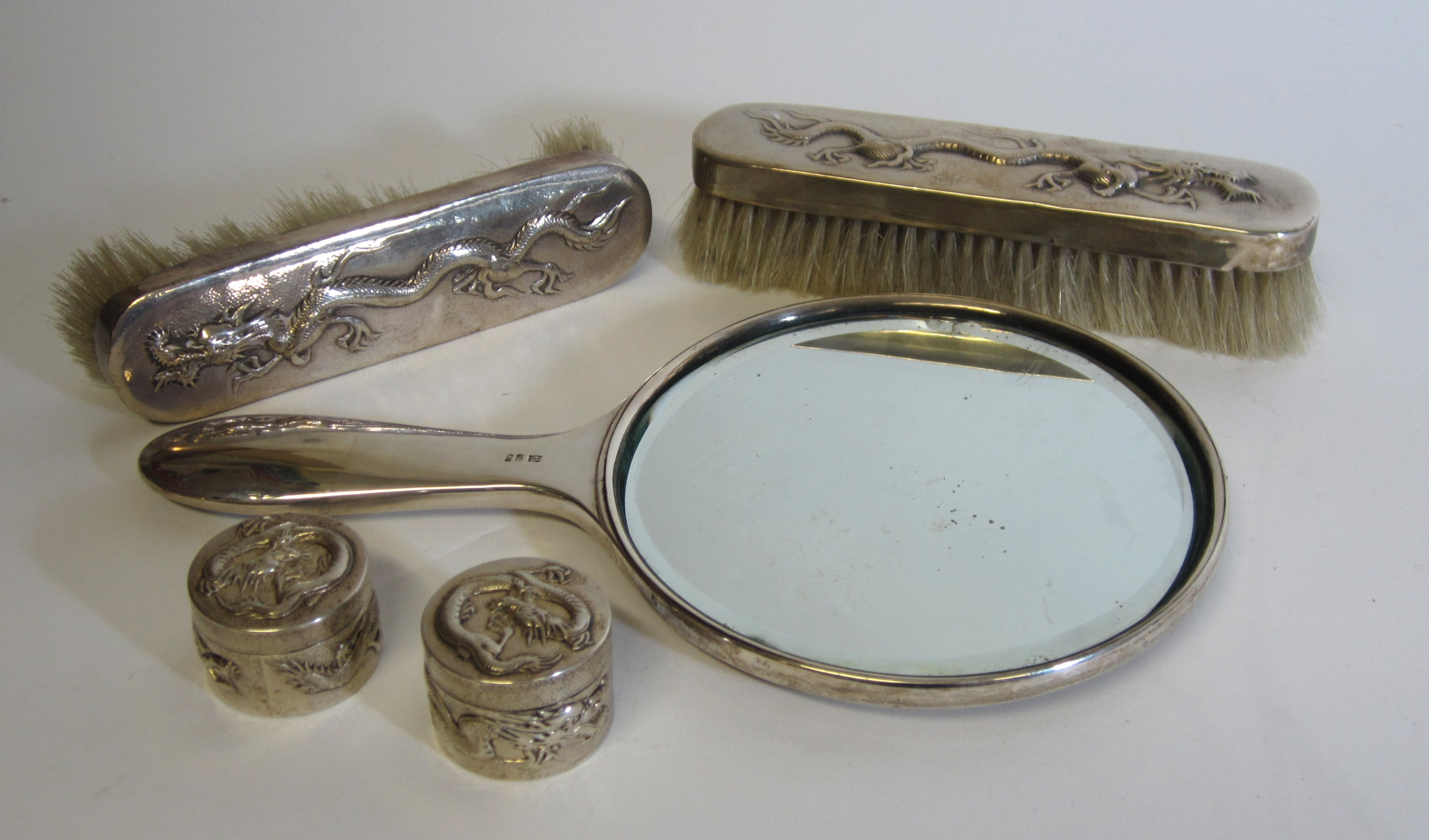 A Chinese export dressing table set