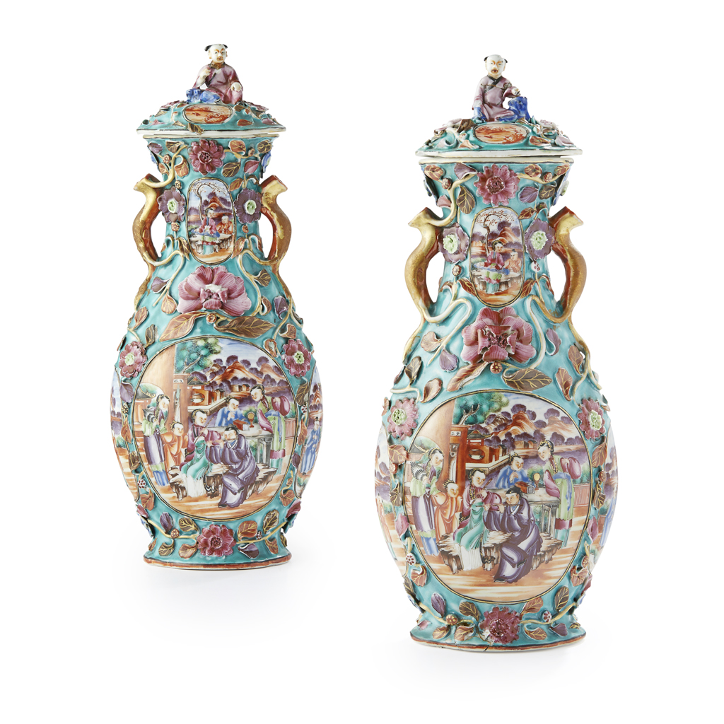 EXPORT TURQUOISE GROUND MANDARIN PALETTE VASES AND COVERS