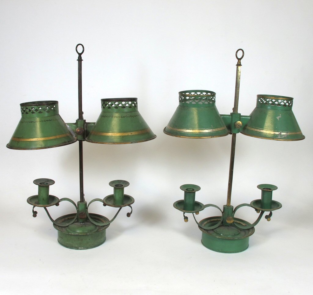 PAIR OF GREEN TOLEWARE ADJUSTABLE TABLE LAMPS