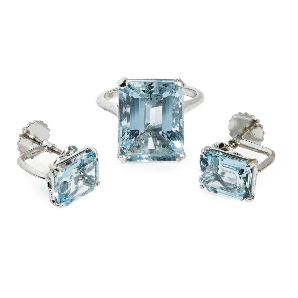 An aquamarine cocktail ring and matching earrings