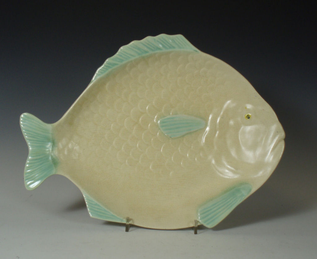 An early 20th century Shorter & Son Ltd. part fish service