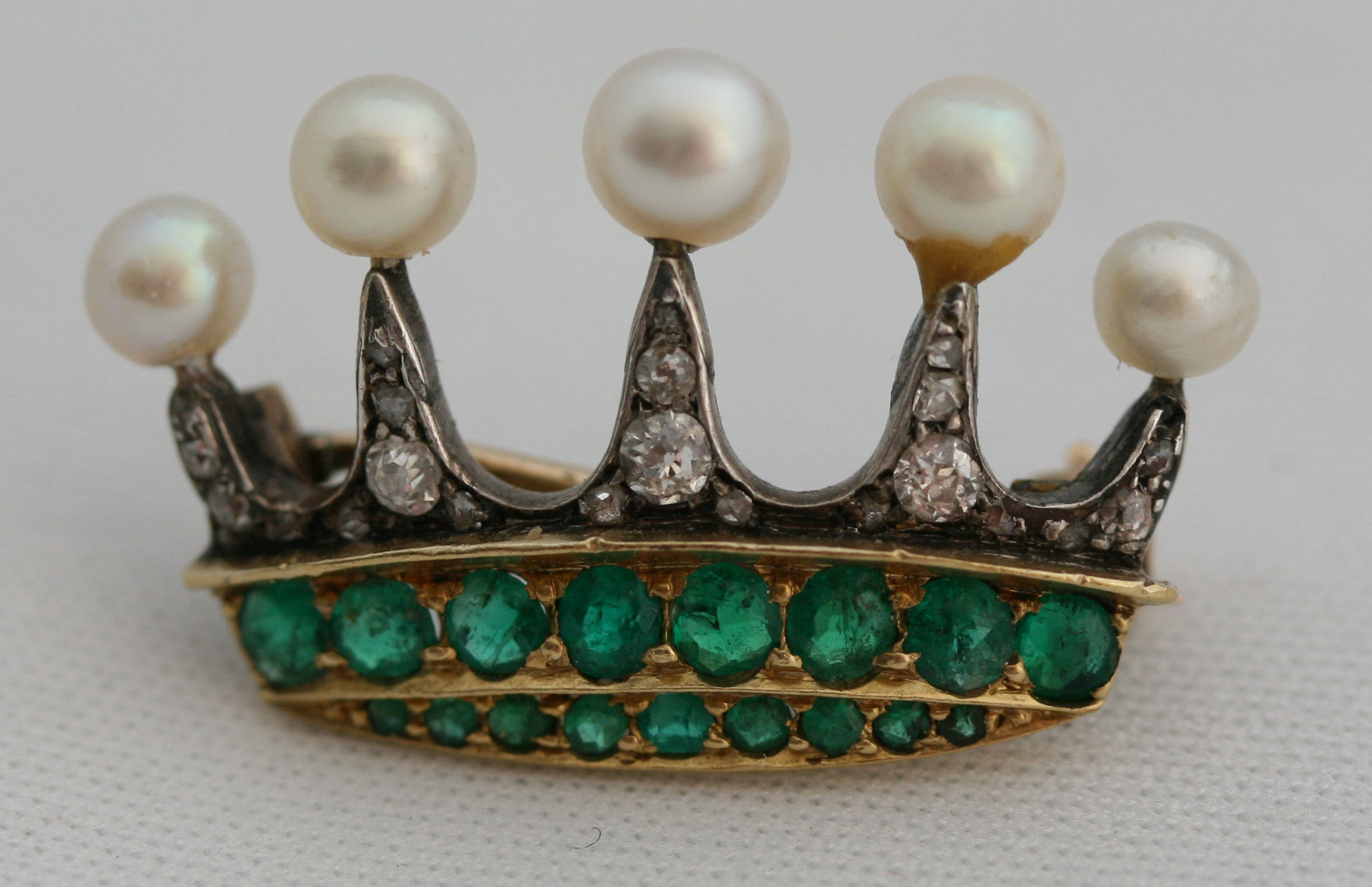 An Edwardian multi-gem set coronet brooch