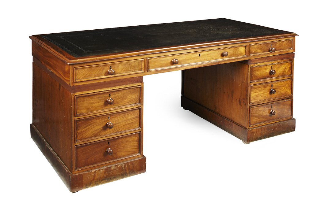 VICTORIAN MAHOGANY PEDESTAL DESK