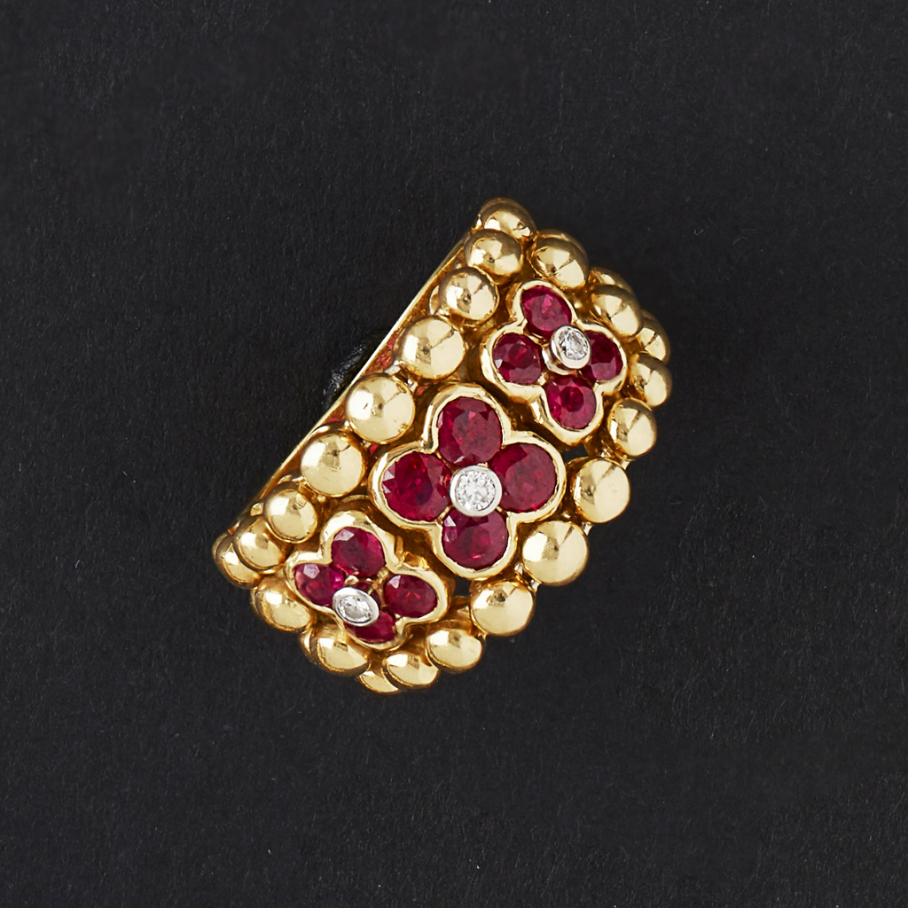 MOUAWAD - A ruby and diamond set ring