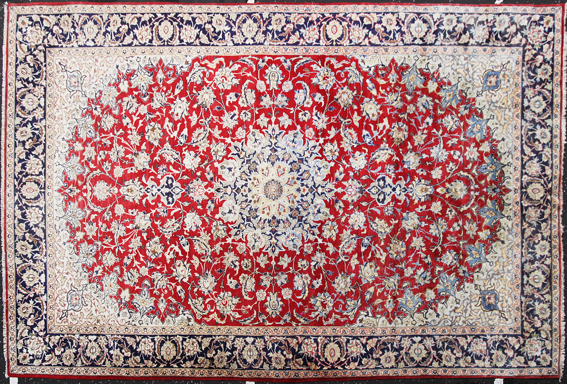 ISFAHAN CARPET