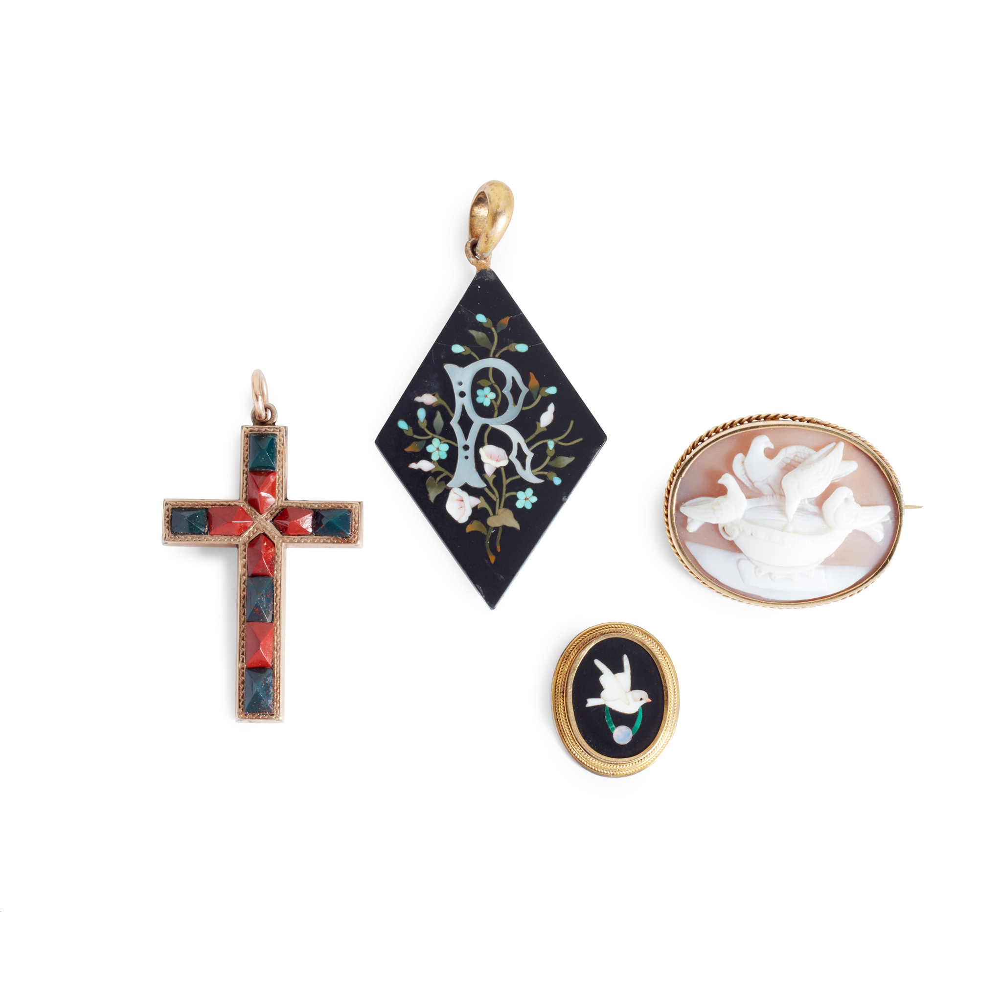 A collection of jewellery