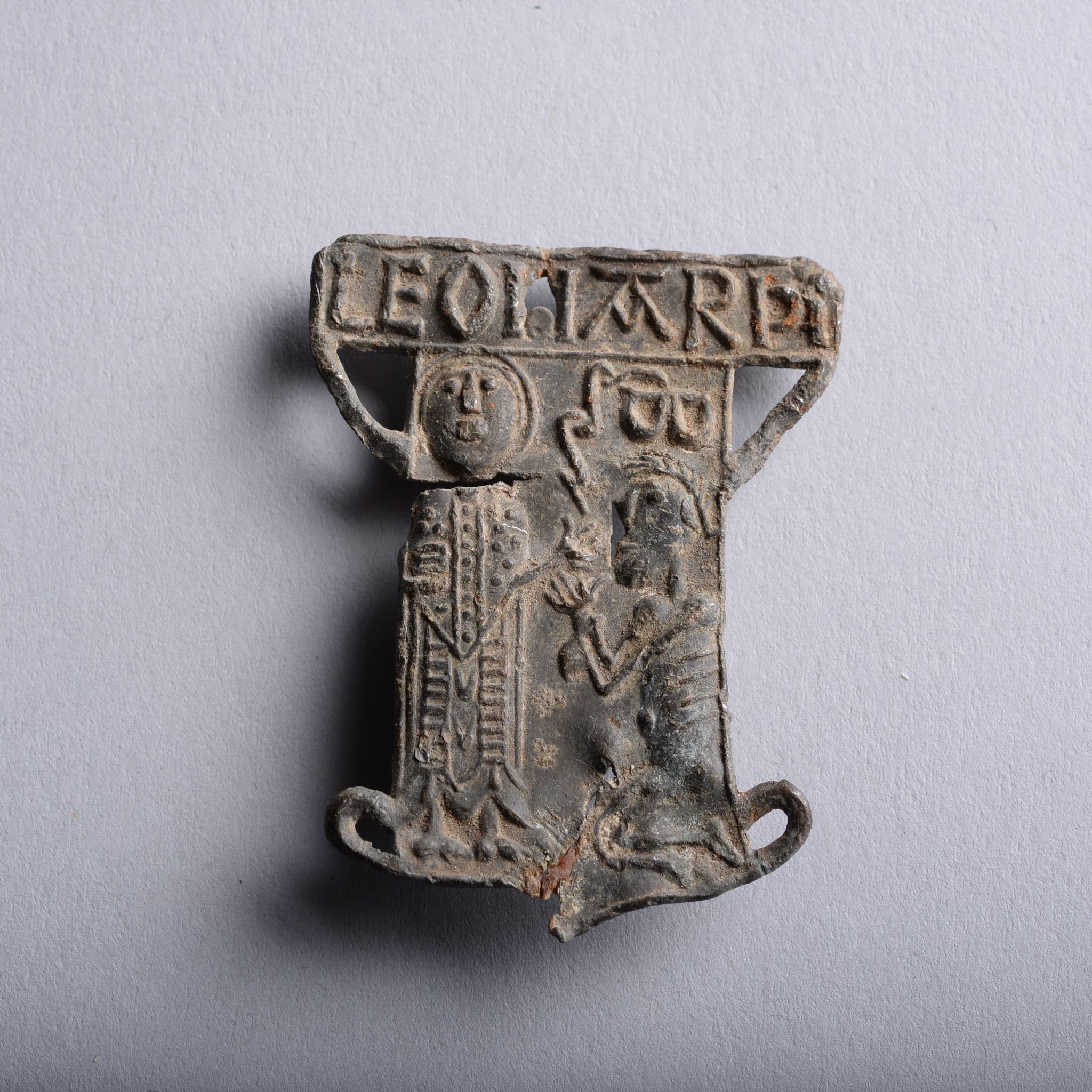 PEWTER PILGRIM BADGE OF SAINT LEONARD OF NOBLAT