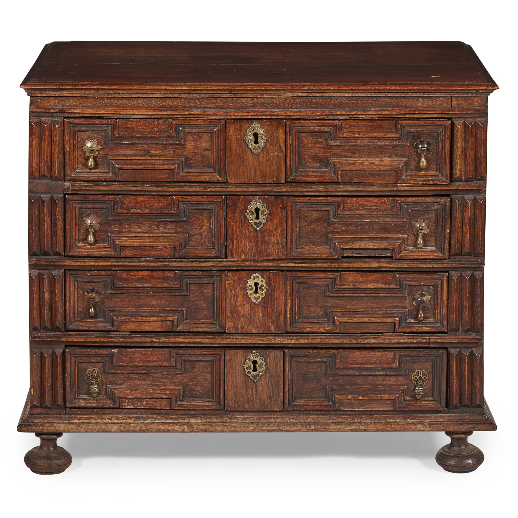 WILLIAM AND MARY OAK CHEST OF DRAWERS