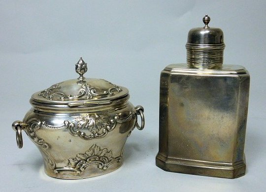 A tea caddy