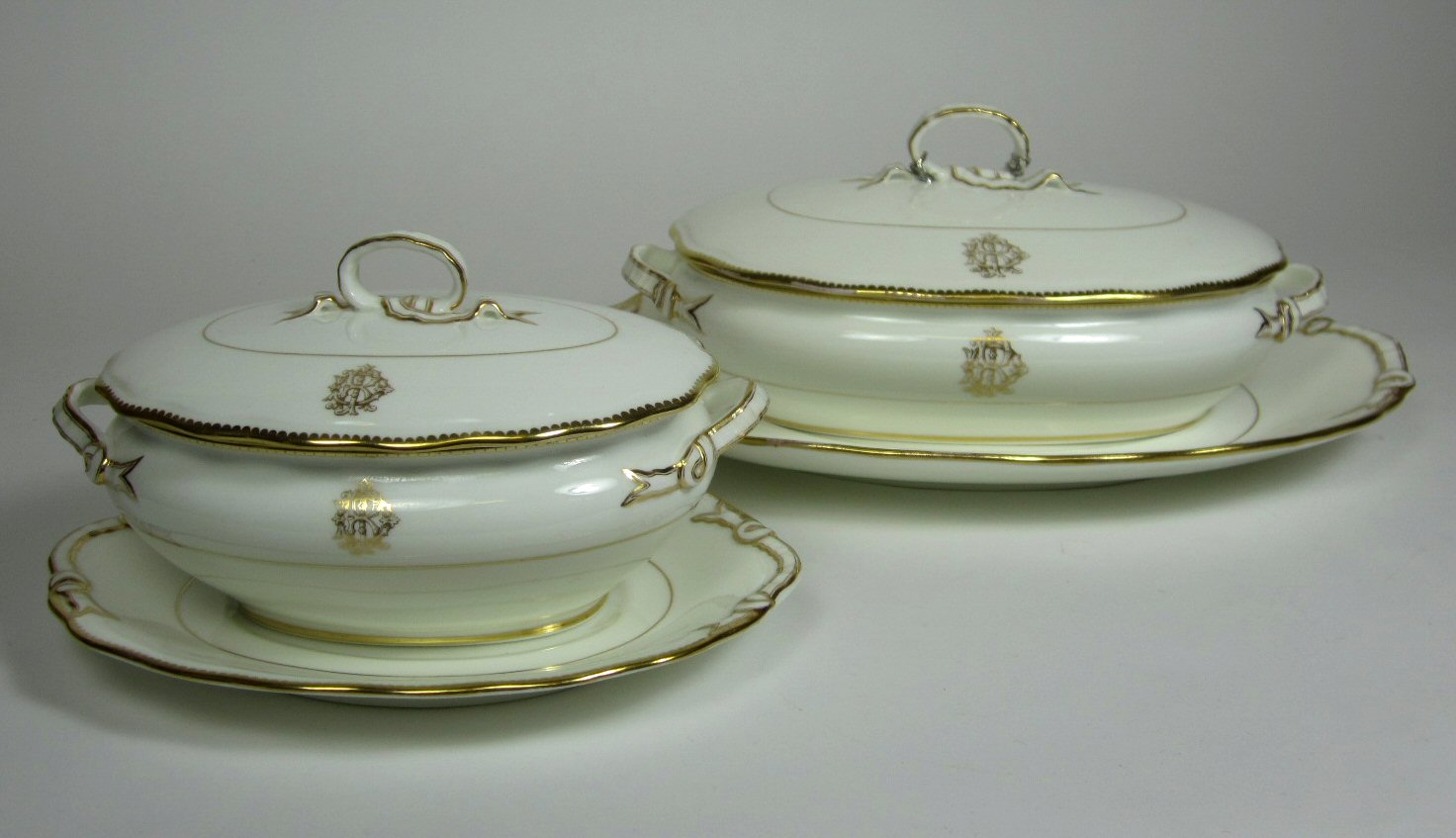 CAULDON PORCELAIN PART DINNER SERVICE