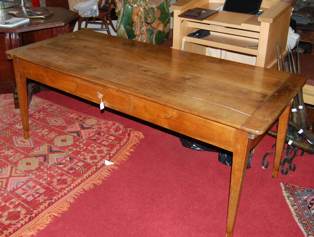 FRENCH PROVINICIAL FRUITWOOD TABLE