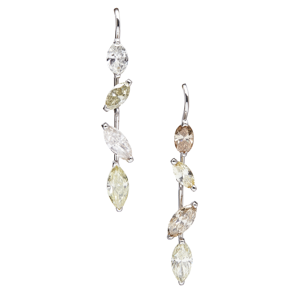 GEIGUY ELLIA - A pair of diamond set pendant earrings
