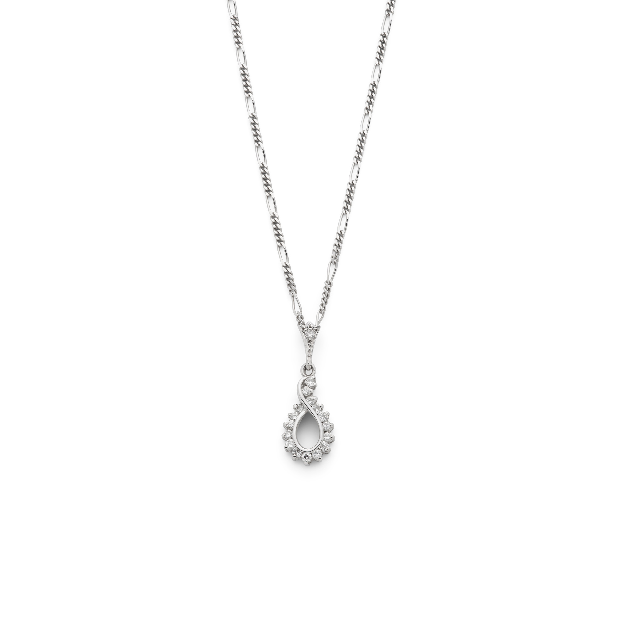 A 9ct gold diamond pendant necklace