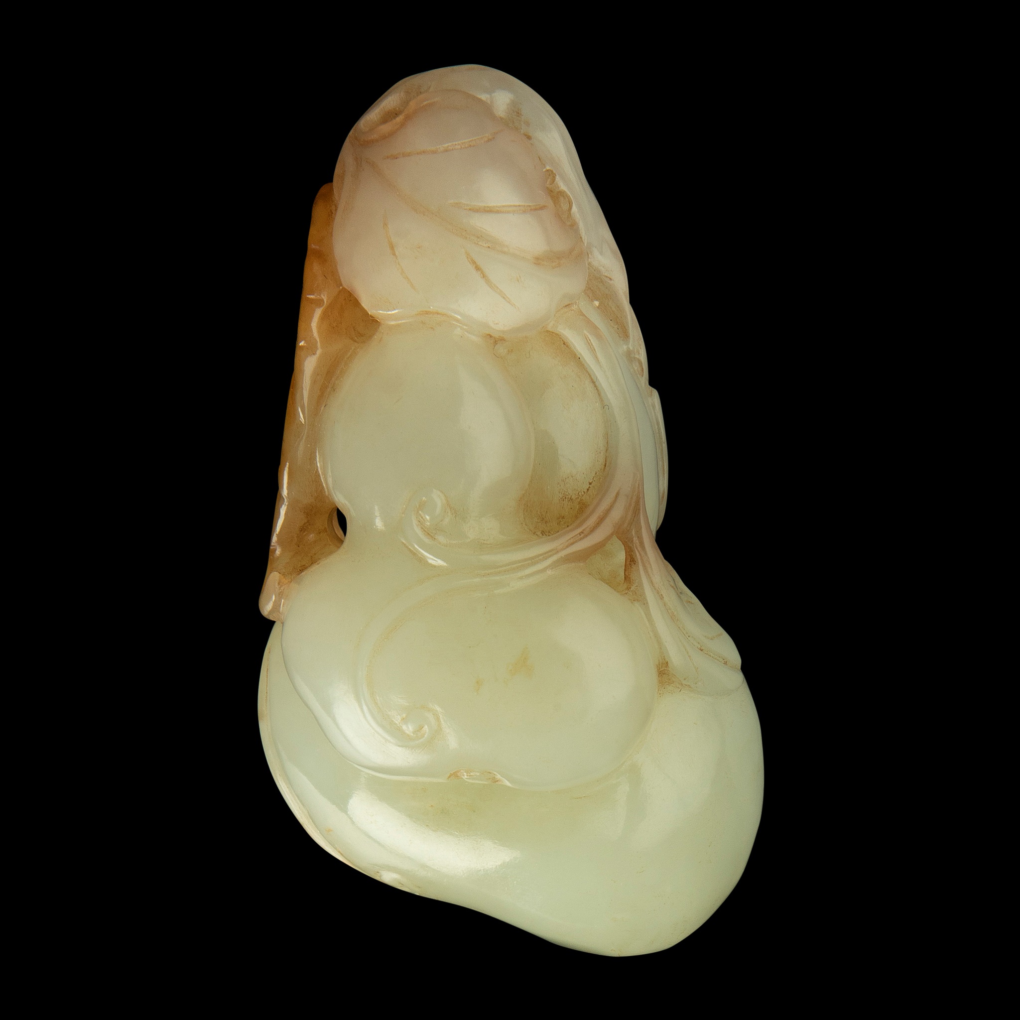 WHITE JADE WITH RUSSET SKIN CARVING 'DOUBLE-GOURD WITH BAT' PENDANT