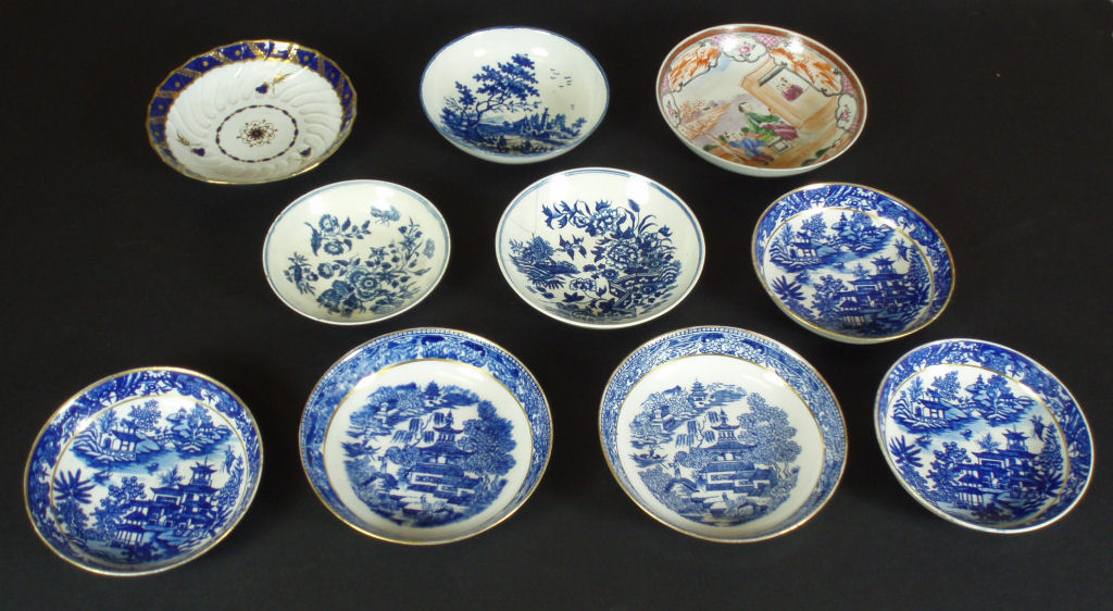 A group of 18th century and later Worcester porcelain tea wares