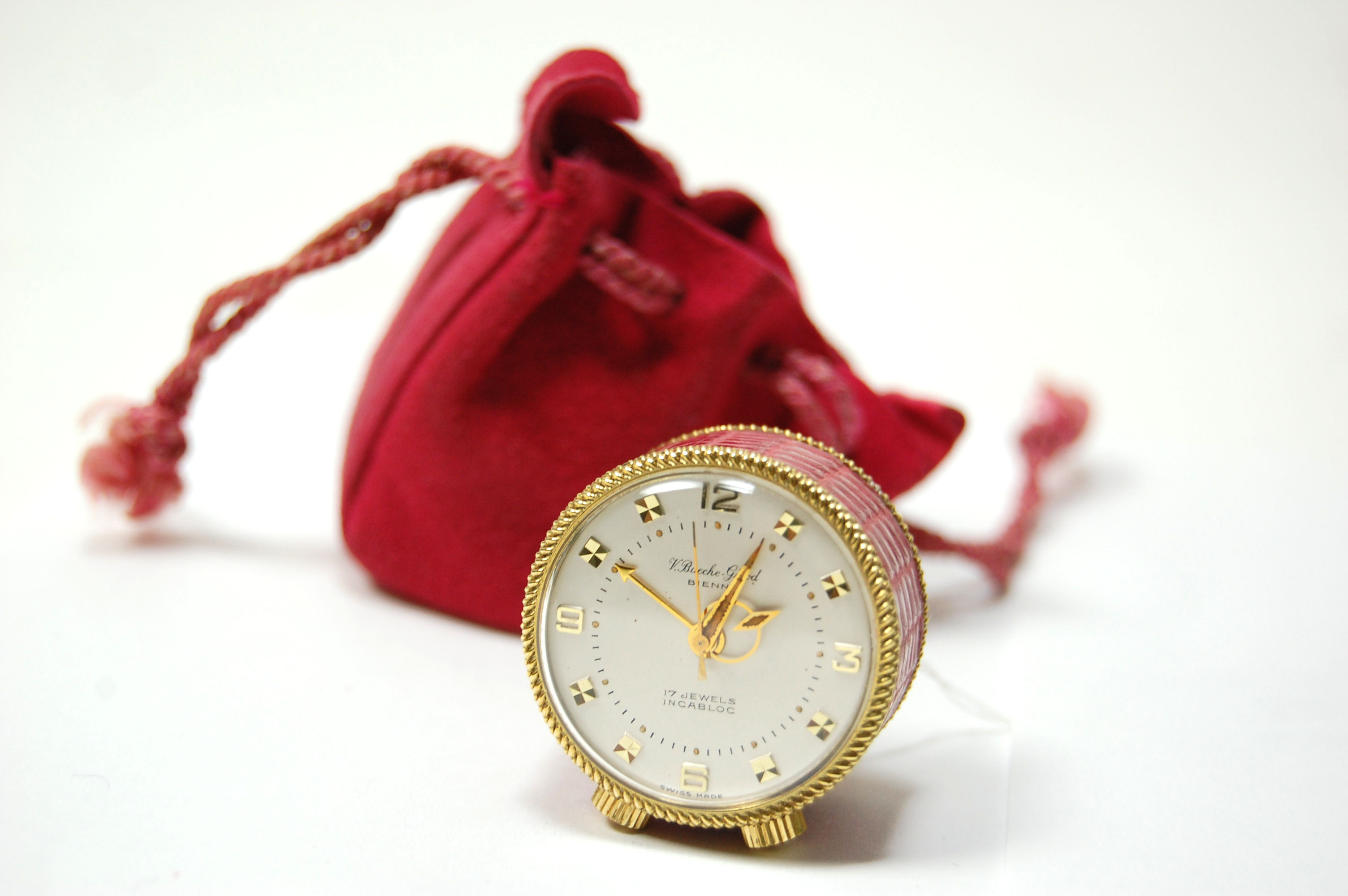 V. BUECHE-GIROD - a travelling alarm clock,