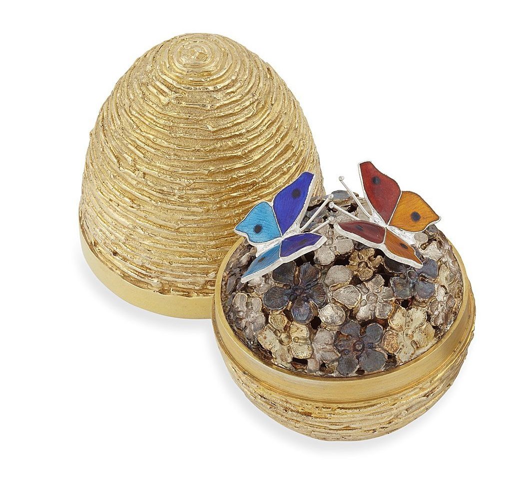 STUART DEVLIN - a modern novelty egg