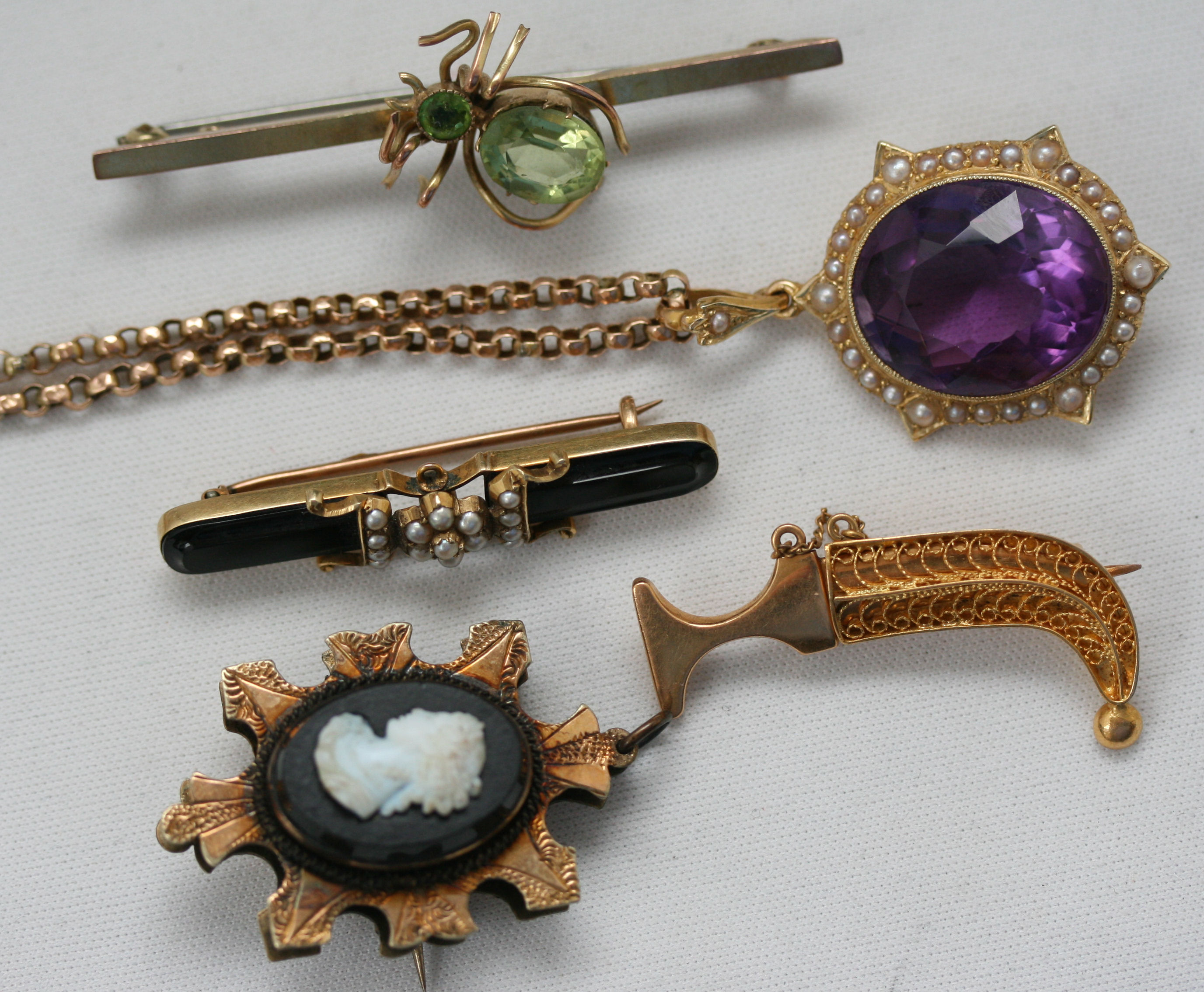 An Edwardian amethyst and pearl pendant