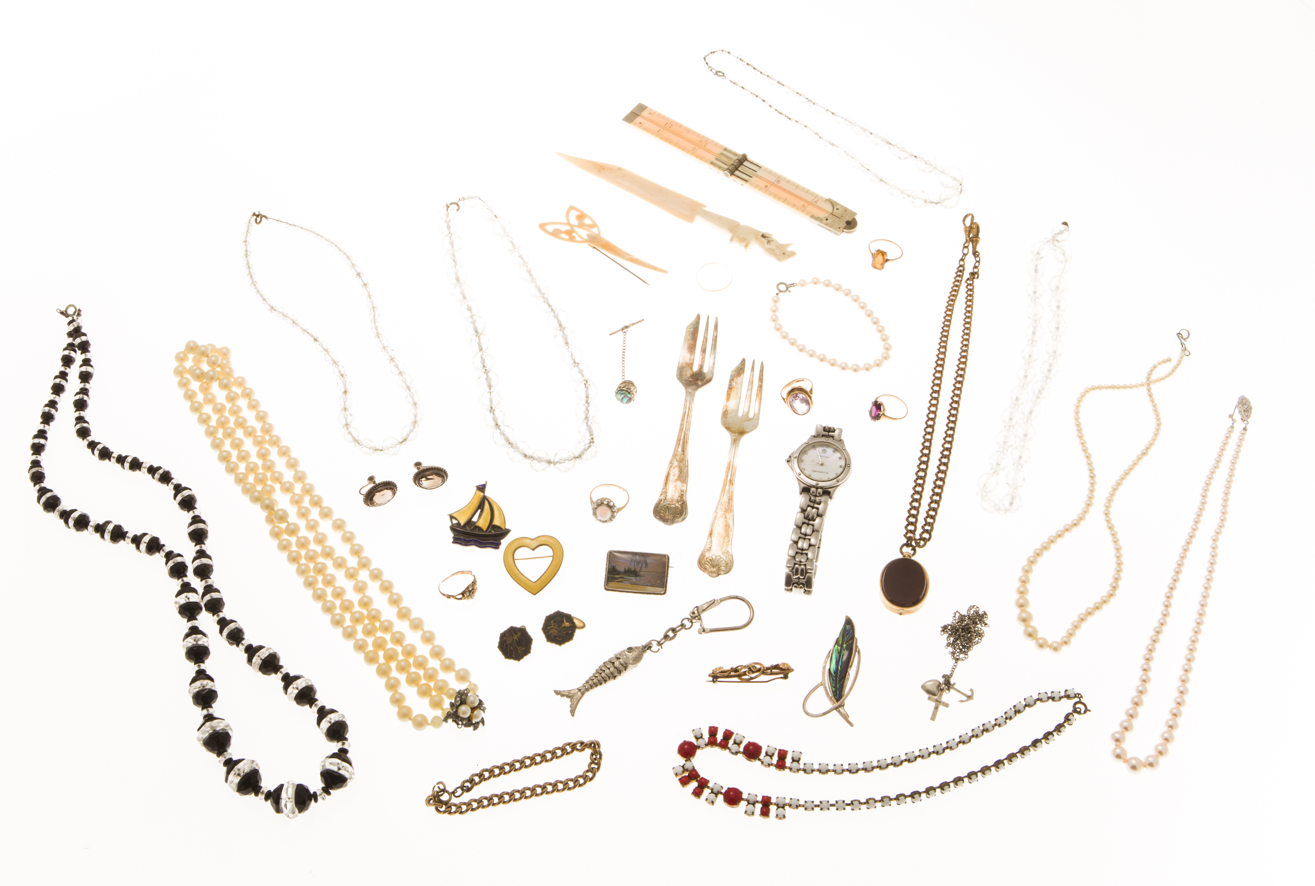 A large collection of jewellery and other items