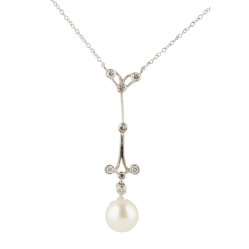 A diamond and pearl set pendant