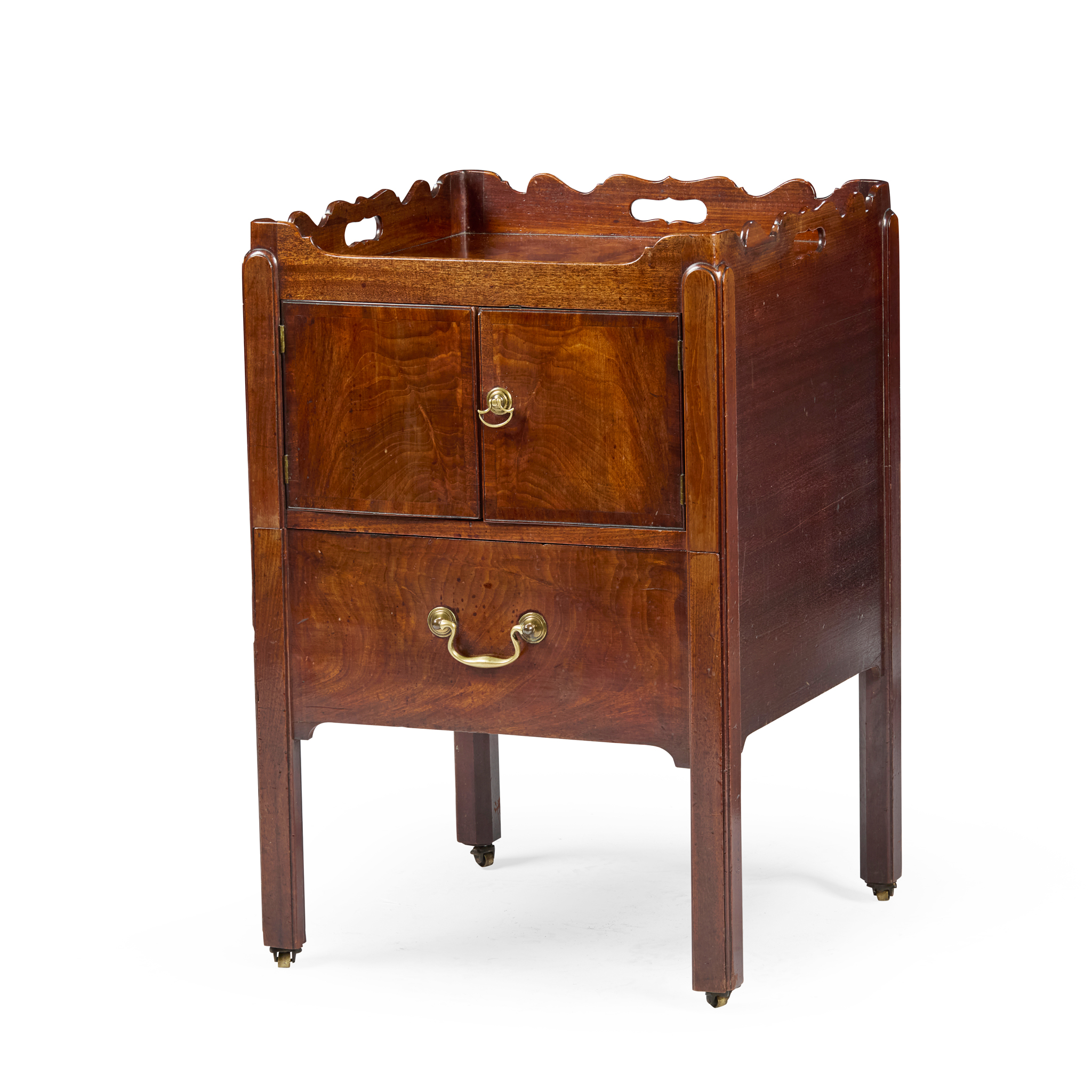 GEORGE III MAHOGANY BEDSIDE COMMODE