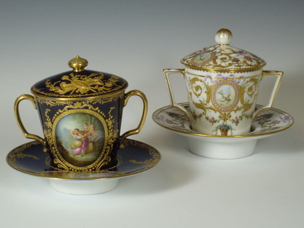 A large Paris porcelain cabinet cup, cover and saucer
