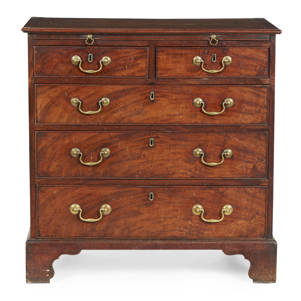 SMALL GEORGE III MAHOGANY BACHELOR'S CHEST