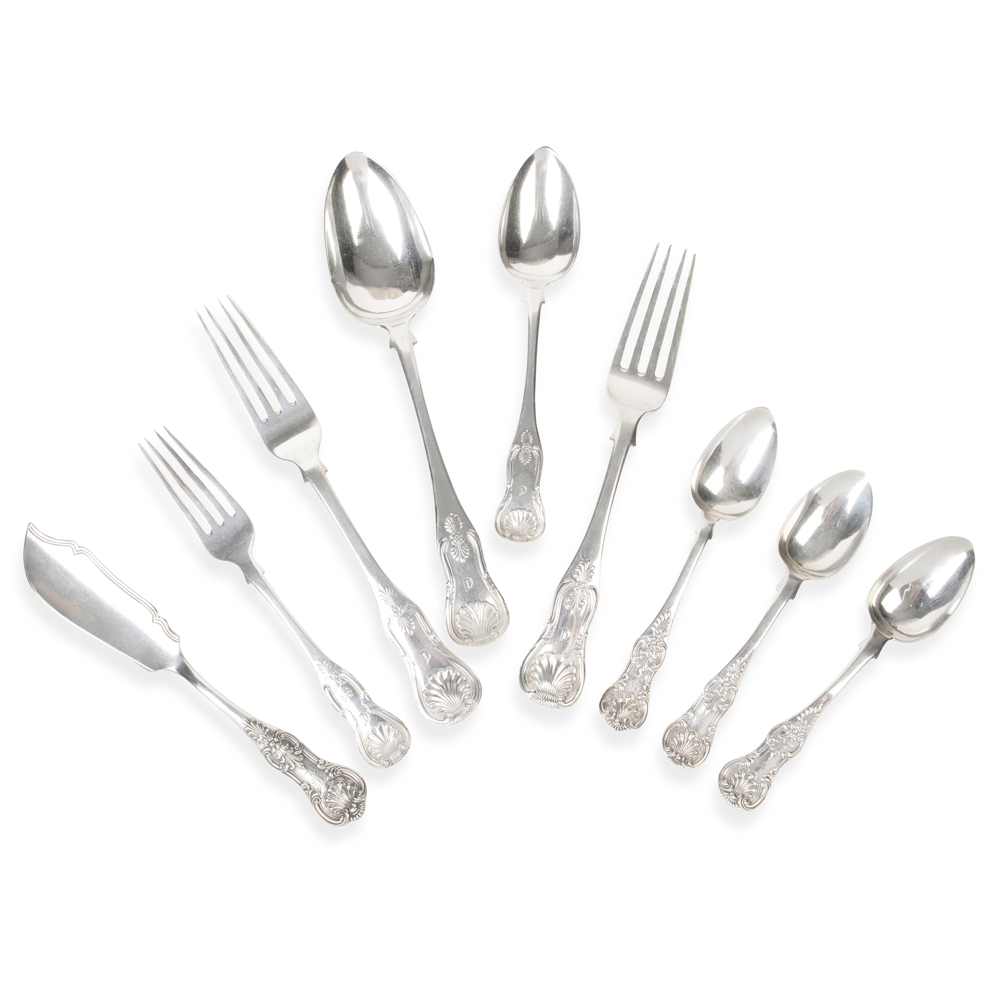 A COLLECTION OF SINGLE STRUCK QUEEN'S PATTERN FLATWARE