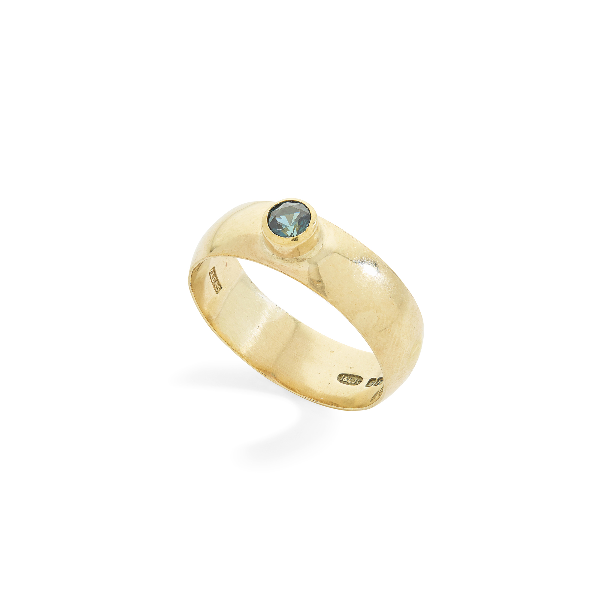 Knockan Studios: A Scottish sapphire ring