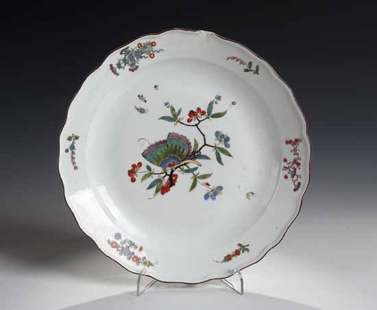 A large Kakeimon-style Meissen circular scalloped shallow bowl