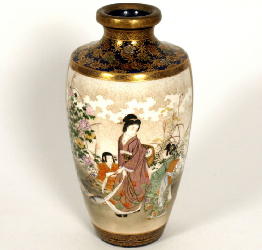 JAPANESE SATSUMA VASE