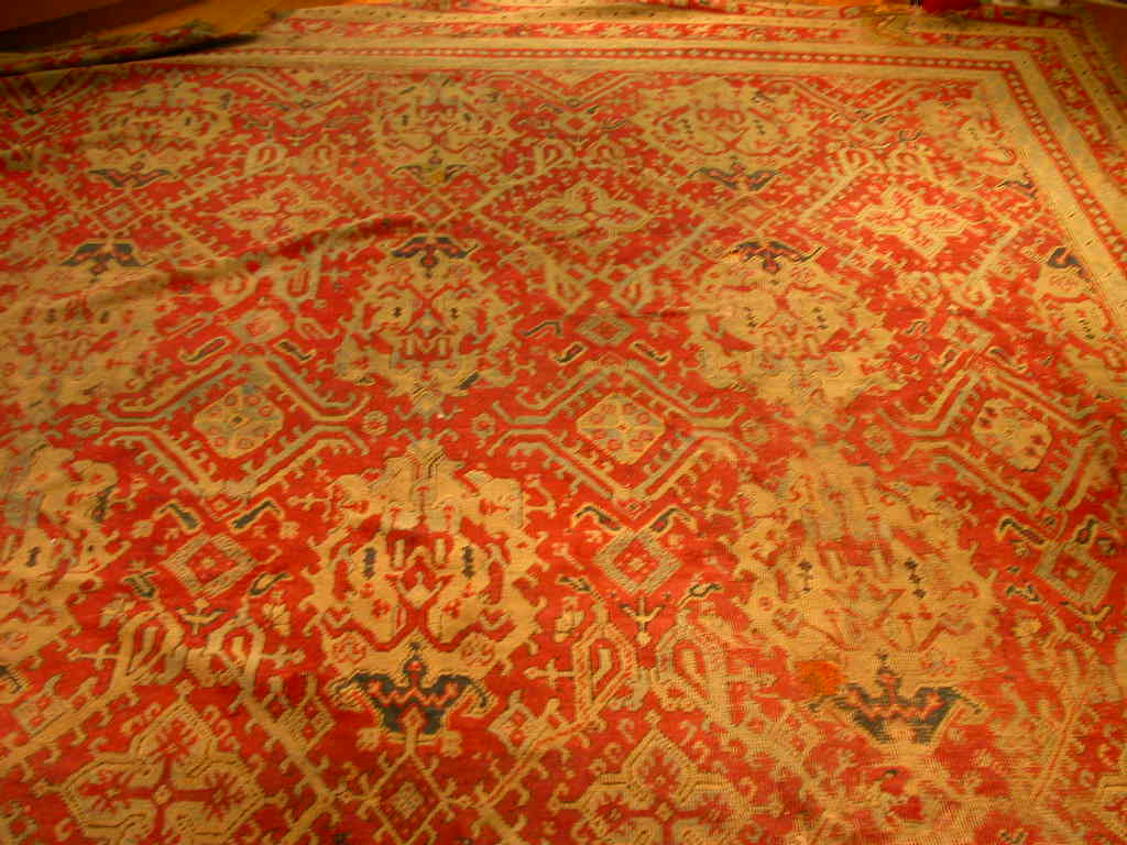 An Ushak carpet
