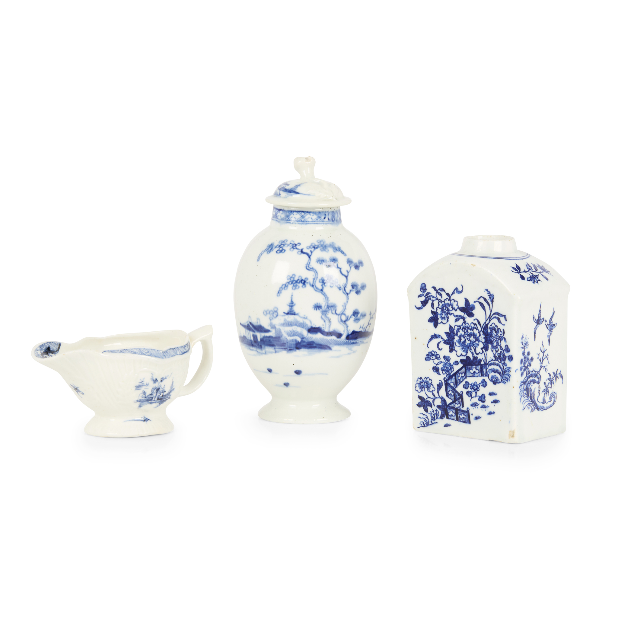 THREE PIECES OF LOWESTOFT PORCELAIN