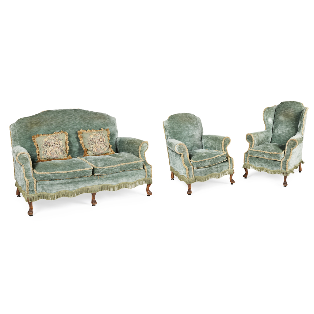 QUEEN ANNE STYLE WALNUT FRAMED THREE PIECE SUITE