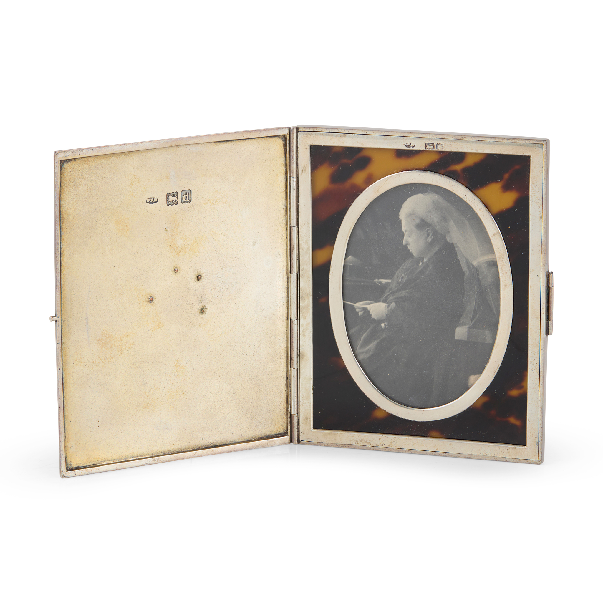 A LATE VICTORIAN COMMEMORATIVE CASED QUEEN VICTORIA PHOTOGRAPH