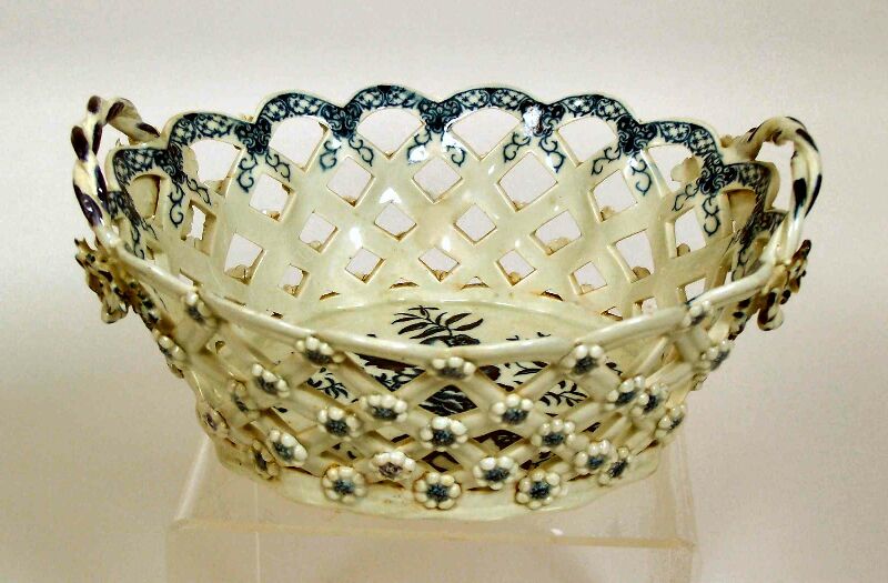 A late 18th century Worcester chestnut basket