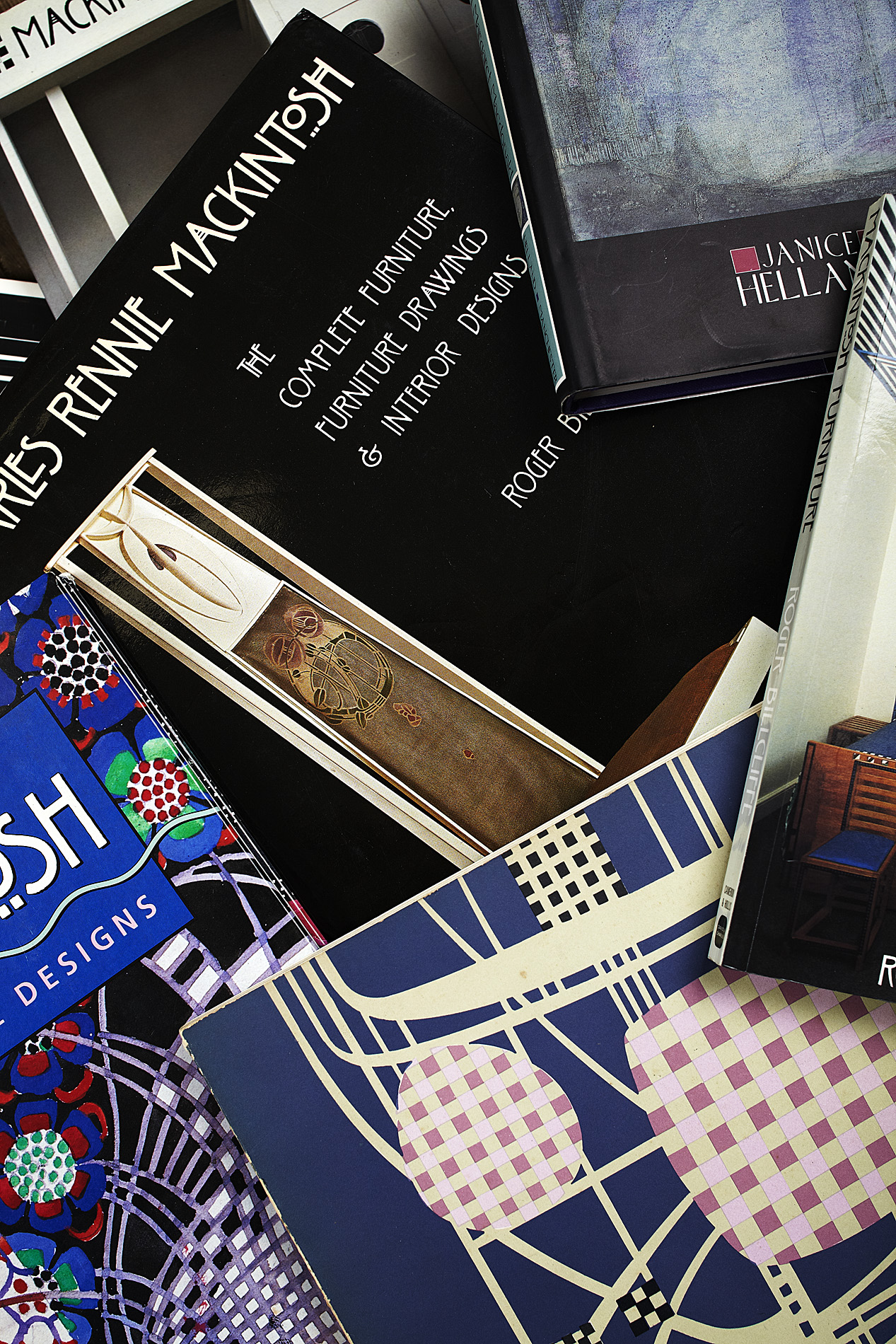 ART & ANTIQUE REFERENCE BOOKS