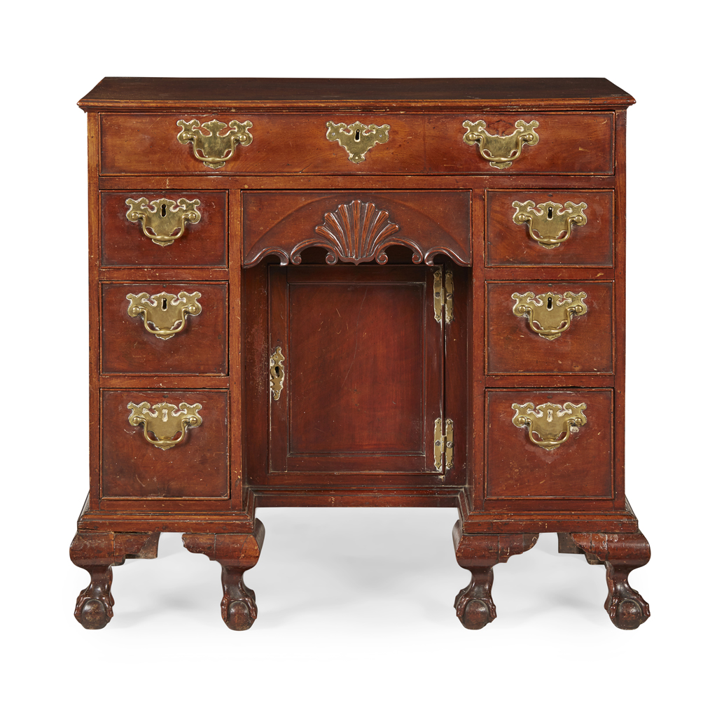 AMERICAN CHIPPENDALE PERIOD MAHOGANY AND WHITE POPLAR KNEEHOLE DESK, PROBABLY NEW YORK