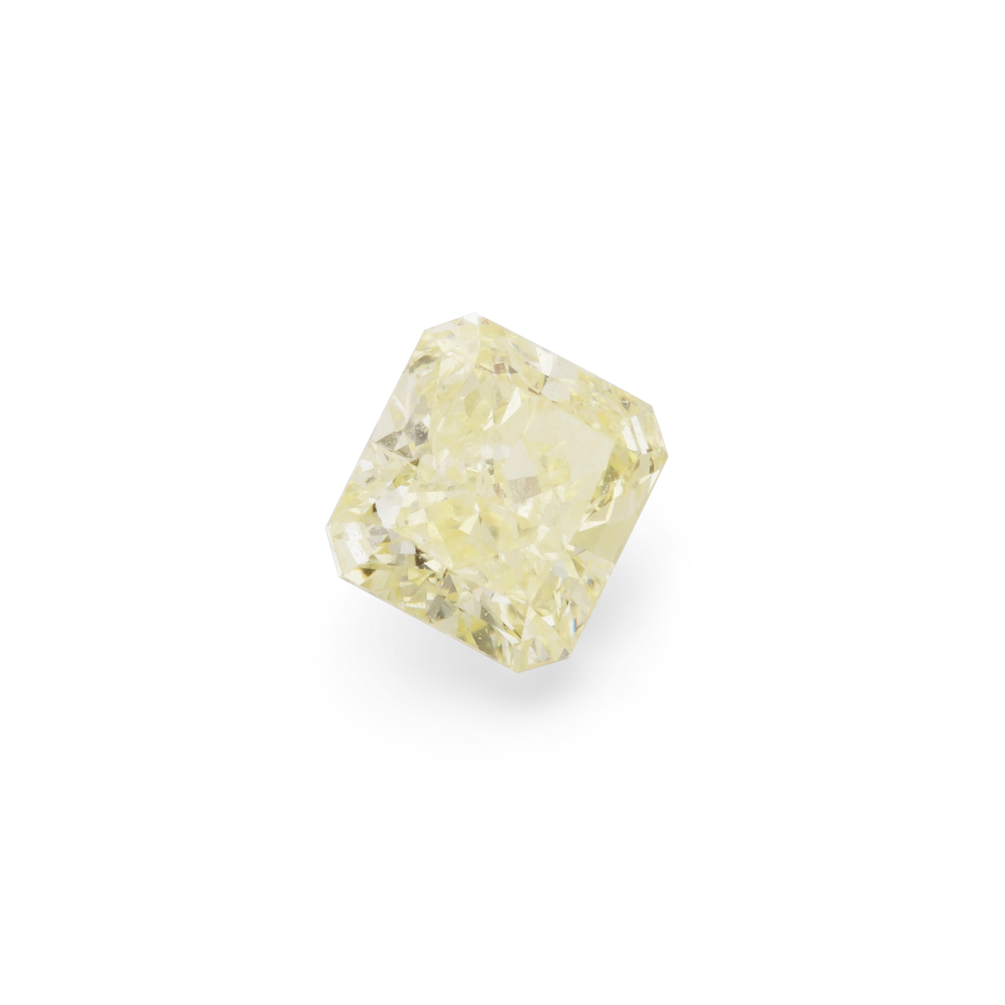 An unmounted coloured diamond
