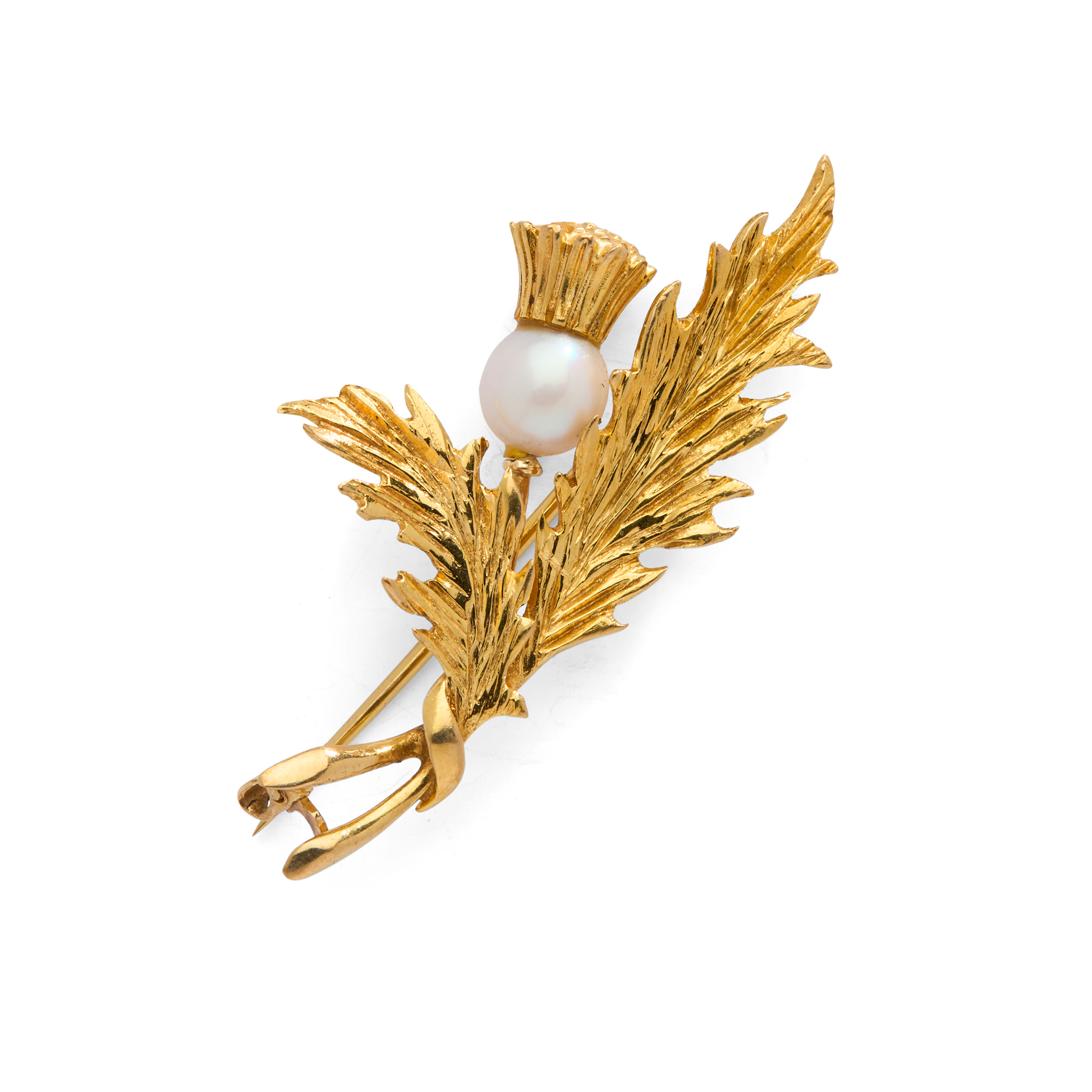 CAIRNCROSS OF PERTH: A 9CT GOLD SCOTTISH FRESHWATER PEARL ‘THISTLE’ BROOCH