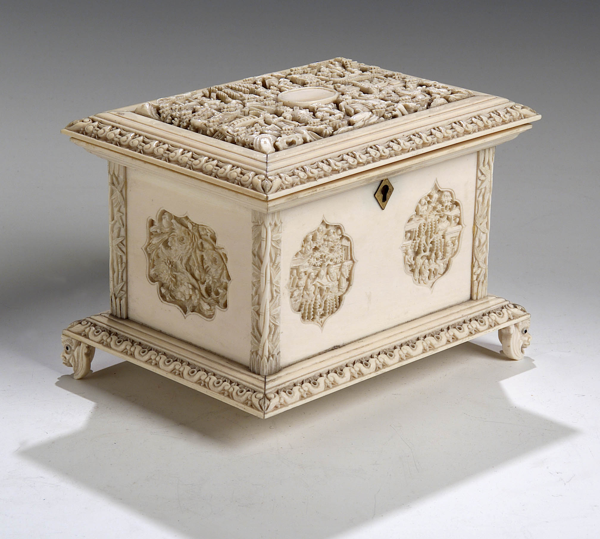 A 19th century Cantonese carved ivory jewel casket